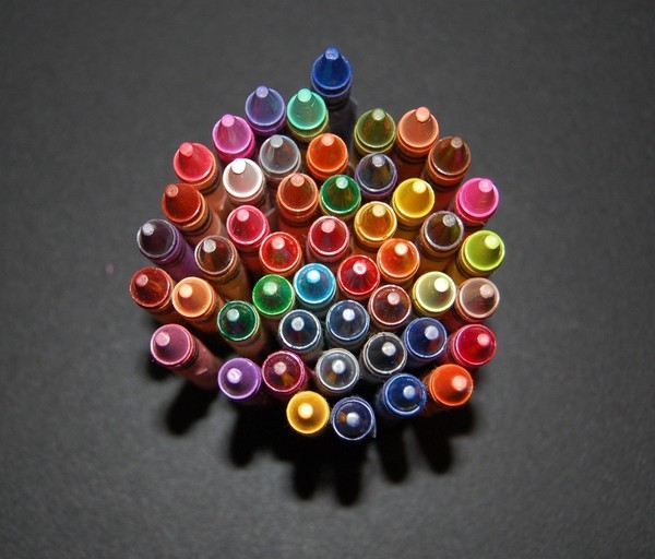 Queinteresante_chemistry_crayons_set_from_above-sixhundred