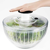 OXO Good Grips Salad Spinner with hand pumo