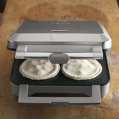 Williams-sonoma_breville_personal_pie_maker_gift_set_pies-sixhundred