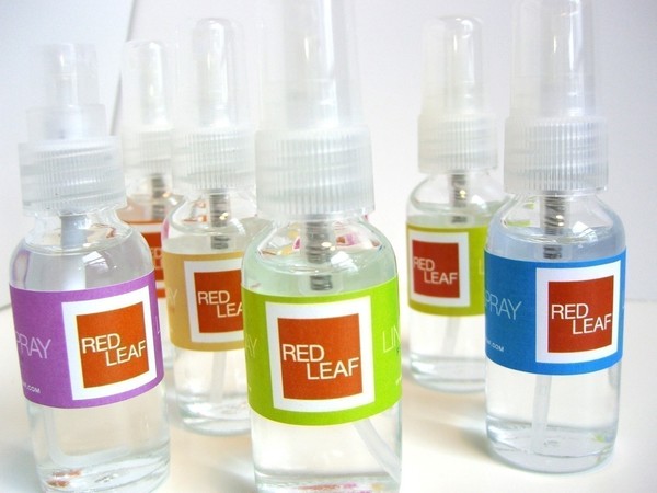 Red_leaf_concentrated_linen_spray_bottles-sixhundred