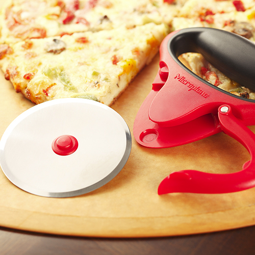 Microplane_easy_prep_pizza_cutter_with_pizza_blade_removed-sixhundred