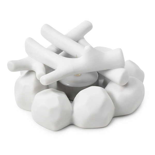 Porcelain_campfire_by_david_weeks_for_kikkerland_with_led_tea_light_off-sixhundred