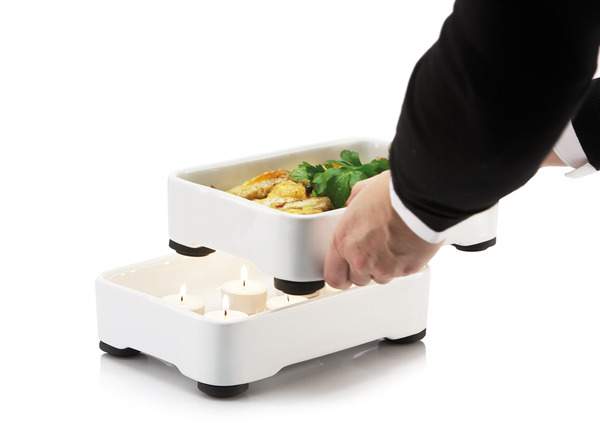 Stackable_oven-to-table_cookware_by_christian_bjorn_being_stacked-sixhundred