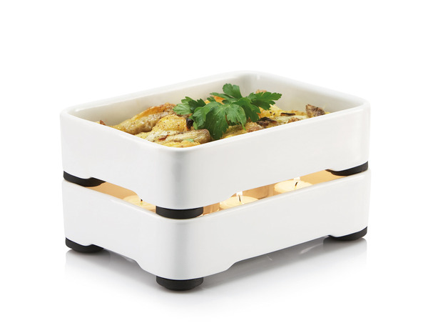 Stackable_oven-to-table_cookware_by_christian_bjorn_two_large_trays_with_food-sixhundred