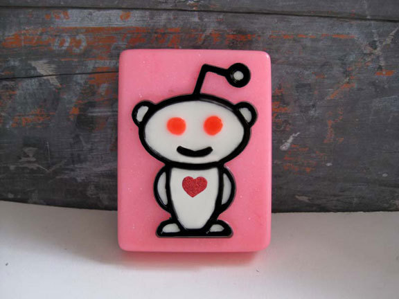 Reddit_big_heart_alien_soap-sixhundred