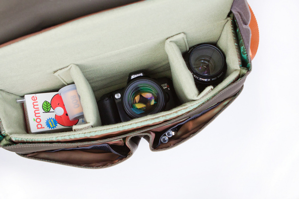 Classic_leather_camera_satchel_top_down_open-sixhundred