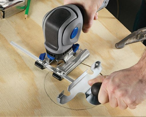 Dremel_trio_cutting_a_circle-sixhundred