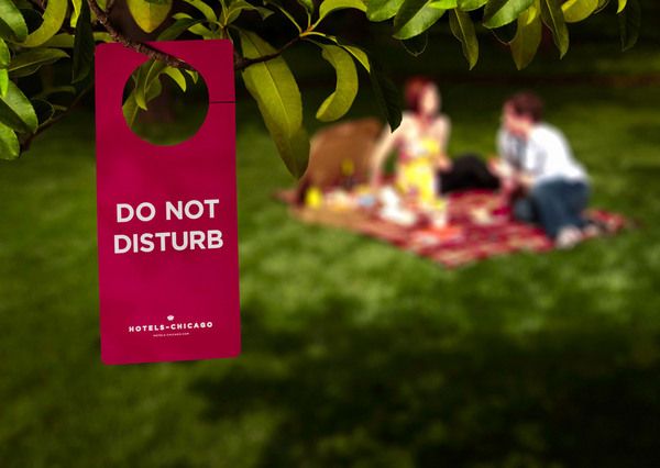 Boxsal_picnic_box_todays_date_with_do_not_disturb_sign-sixhundred