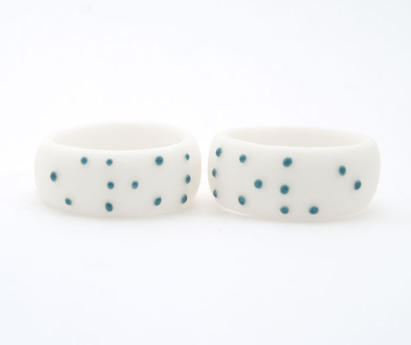 Love_braille_ring_3-sixhundred