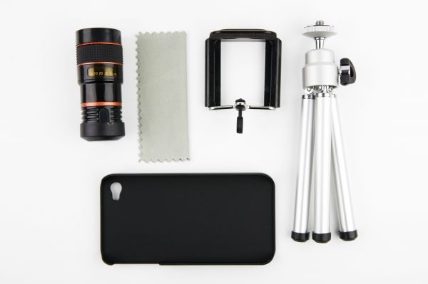 The_iphone_telephoto_lens_5-sixhundred