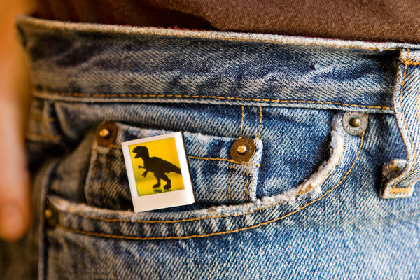 Instant_photo_frame_pins_1-sixhundred