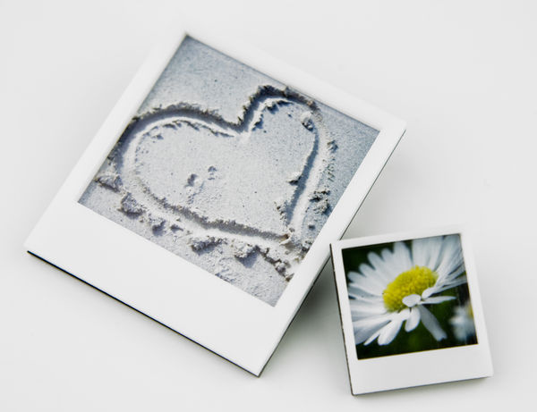 Instant_photo_frame_pins_15-sixhundred