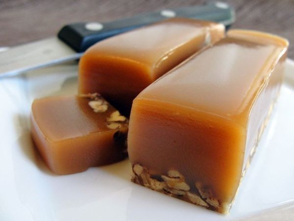 Bourbon Pecan Carmel Bar by Have it Sweet 1