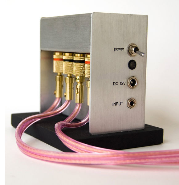 Ceramic_speaker_system_by_joey_roth_5-sixhundred