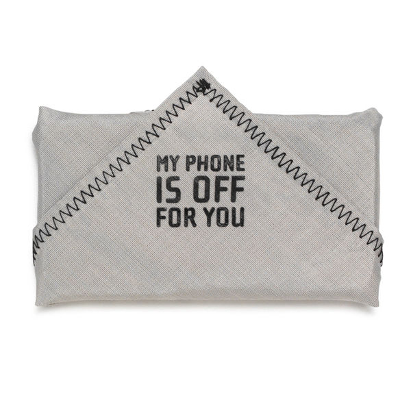 Phonekerchief_3-sixhundred