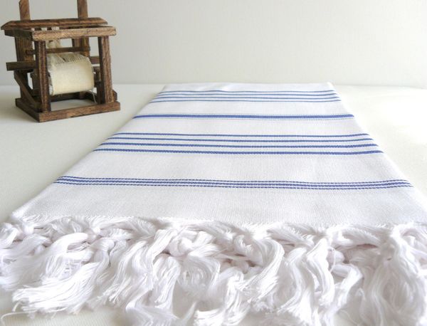 Handwoven_turkish_beach_or_bath_towel_4-sixhundred