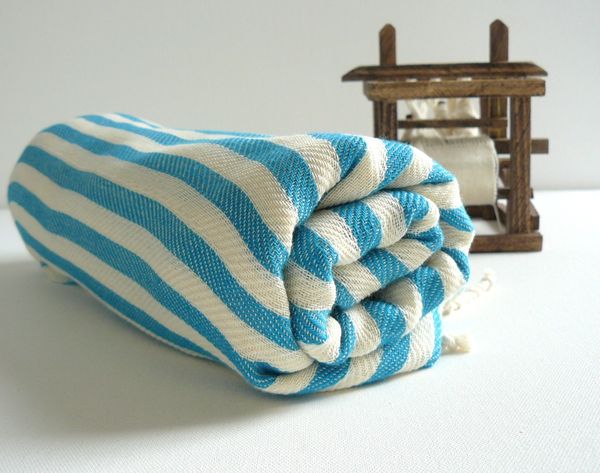 Handwoven_turkish_beach_or_bath_towel_7-sixhundred