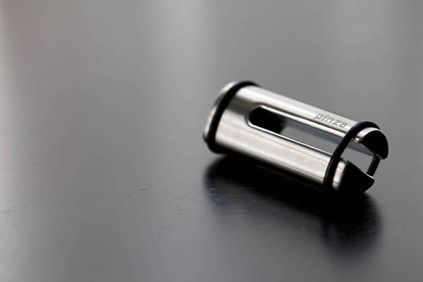 Pinza_cord_holder_1-sixhundred