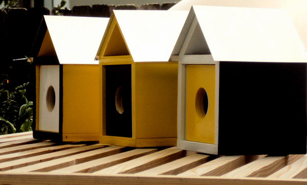 Trio_of_mid_century_modern_birdhouses_1-sixhundred