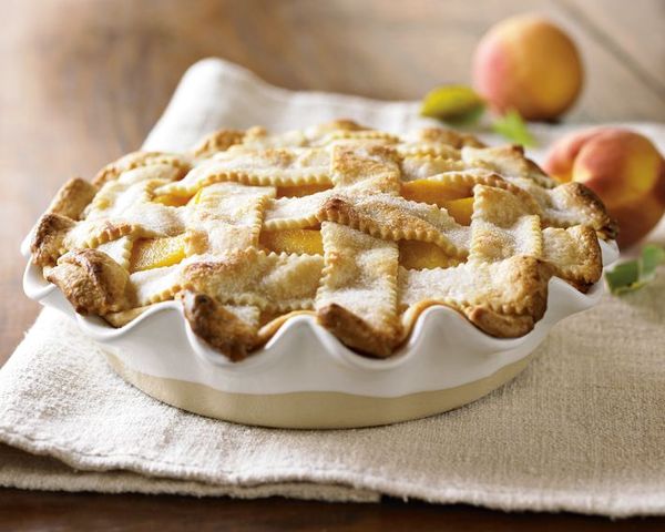 Emile Henry Artisan Ruffled Pie Dish on Wantist