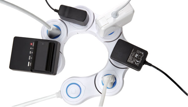 Pivot_power_flexible_power_strip_by_quirky_3-sixhundred