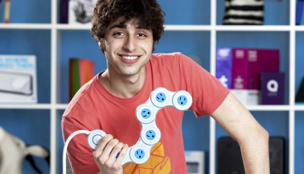Pivot_power_flexible_power_strip_by_quirky_5-sixhundred