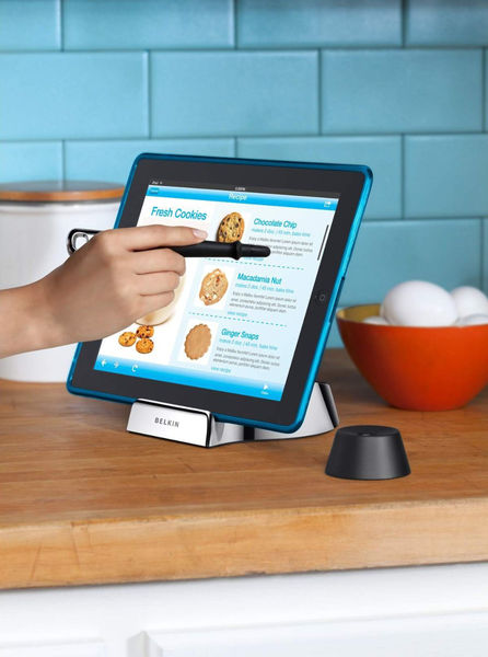 Belkin_chef_stand_for_tablets_7-sixhundred
