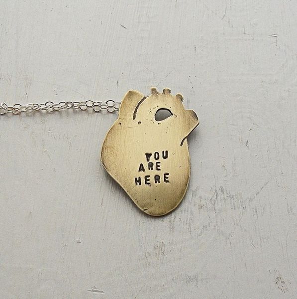 You_are_here_anatomical_heart_necklace_3-sixhundred