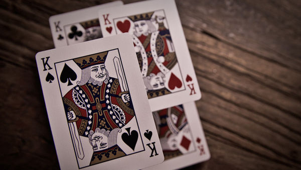 Monarch_premium_card_deck_3-sixhundred