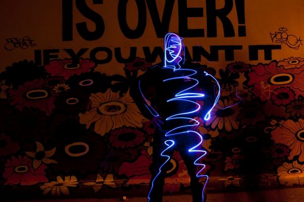 Light_paint_can_6-sixhundred