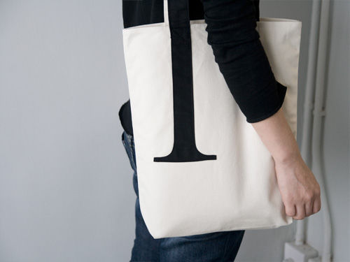 Serif_tote_bag_1-sixhundred