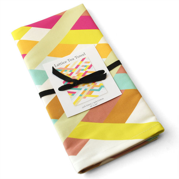 Lattice_tea_towel_by_avril_loretti_2-sixhundred