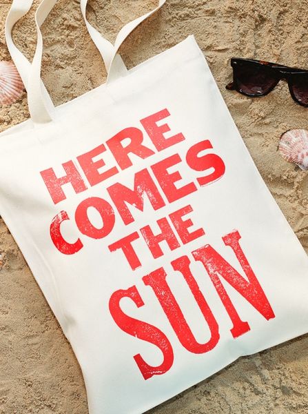 Sunshine_is_delicious_tote_bag_1-sixhundred