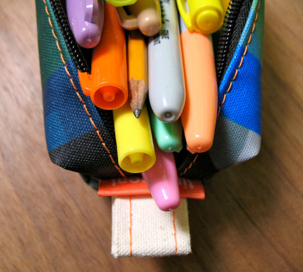 Zippered_pencil_pouch_by_tinymeat_7-sixhundred