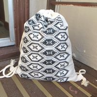 nBhaTTi Cinch Backpack 1