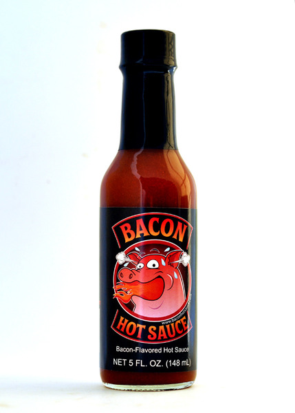 Bacon_hot_sauce_bottle_on_white-sixhundred