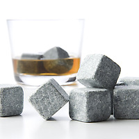 Whiskey_stones_with_glass-twohundred