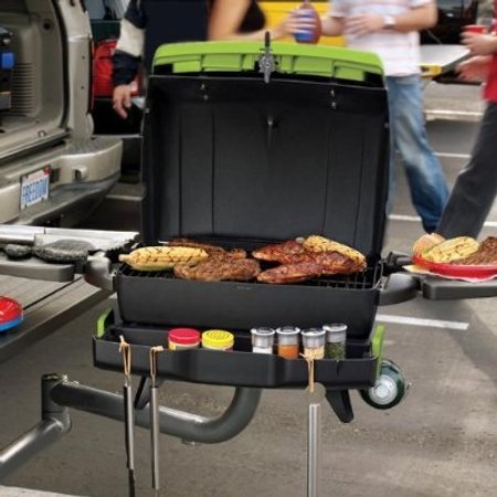 Margaritaville_tailgating_propane_grill_with_steak_and_corn_on_the_cob-sixhundred