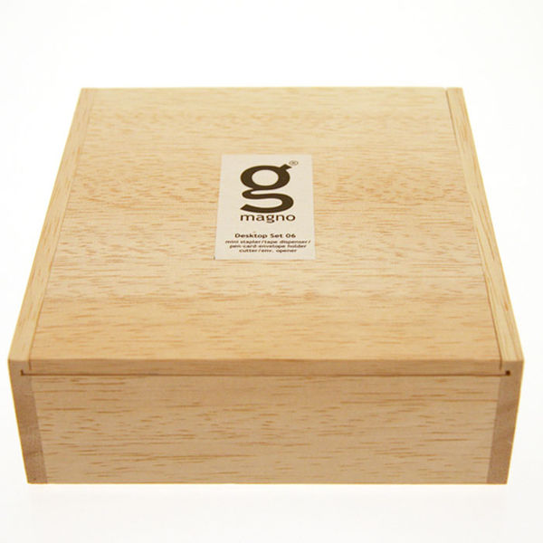 Singgih_kartono_wooden_desk_set_3-sixhundred