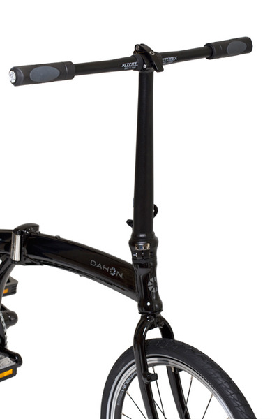 Dahon_mu_uno_folding_bike_handlebar_detail-sixhundred