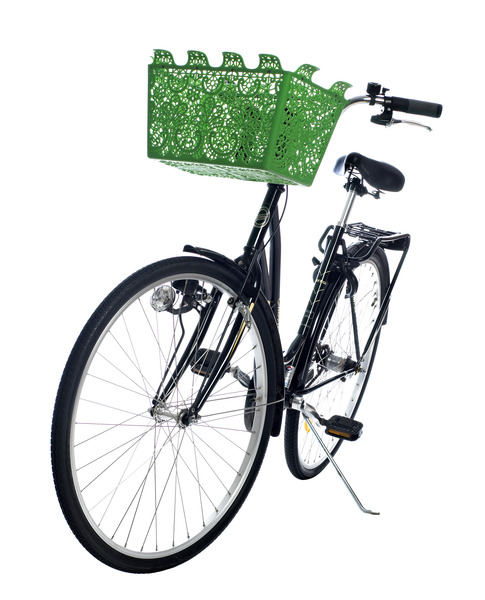 Green_carrie_bicycle_basket_on_black_bike-sixhundred