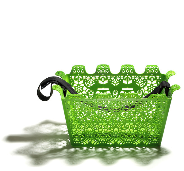 Green_carrie_bicycle_basket_with_shouder_strap-sixhundred